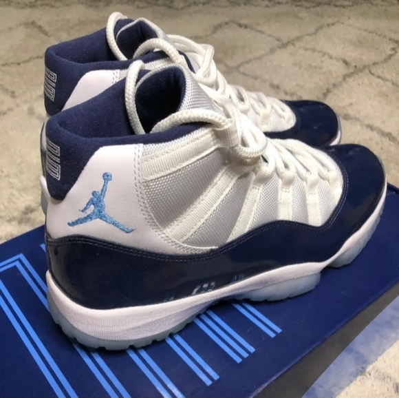 Jordan Mens Air 11 Retro University Blue Basketbal - Picture 2 of 5